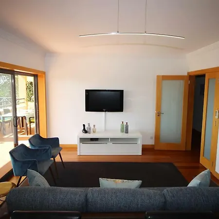 Center Penthouse Sea View Apartment