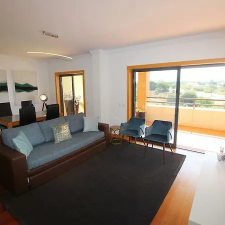 Center Penthouse Sea View *