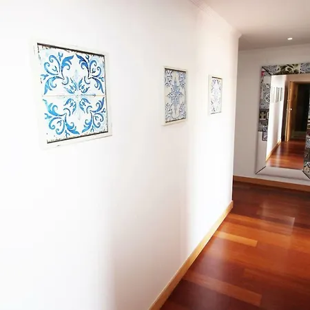 Center Penthouse Sea View *